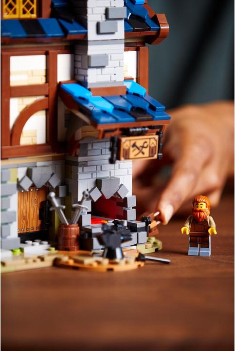 Produktbild LEGO Mittelalterliche Schmiede (21325, LEGO Ideas, LEGO Seltene Sets)