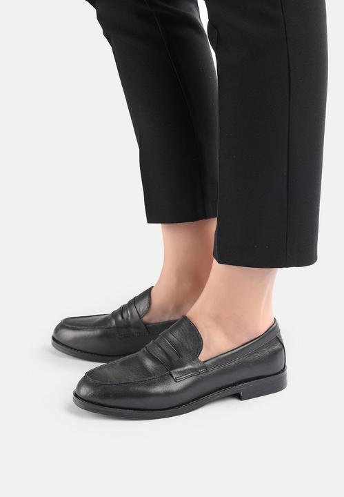 Actual product image Inuovo This classic slip-on shoe is a true all-rounder. The shoe made from high-quality (36)