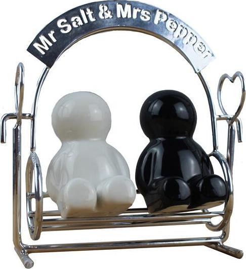 Actual product image Winkee Mr Salt & Mrs Pepper Shakers - Salt and Pepper Dispenser (Salt)