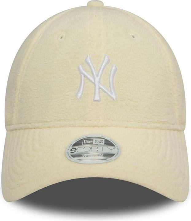 Actual product image New Era 9Forty Ladies Sherpa Cap - COSY NY Yankees light beige
