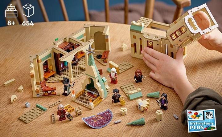 Actual product image LEGO Hogwarts: Dumbledore's office (76402, LEGO Harry Potter)