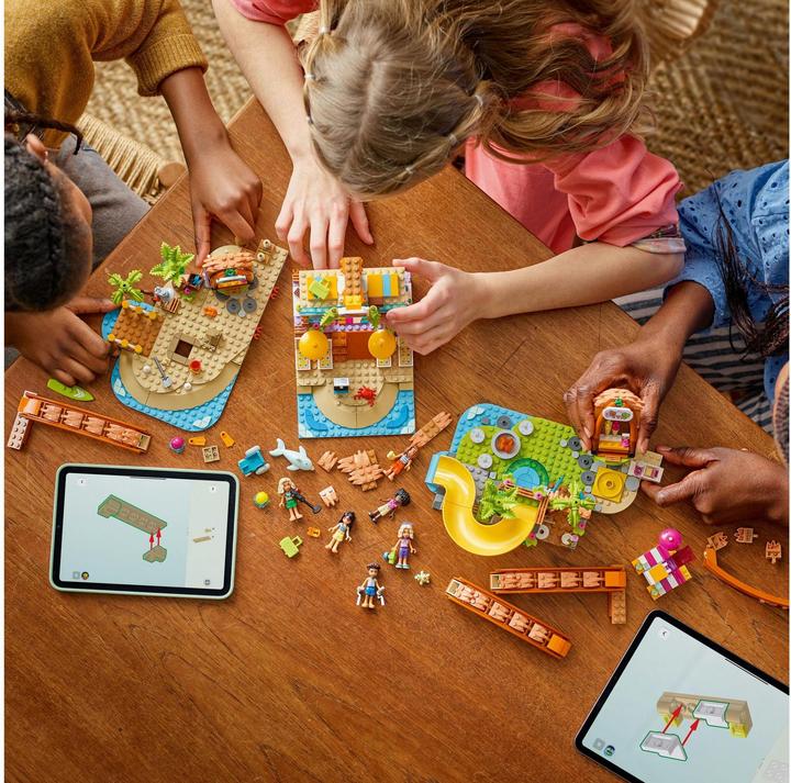 Actual product image LEGO Familienurlaub im Strandresort (42673, LEGO Friends)