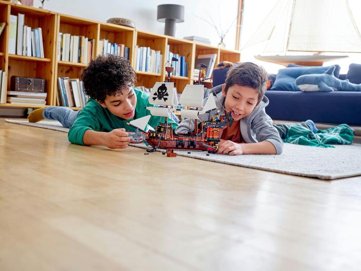 Produktbild LEGO Piratenschiff (31109, LEGO Creator 3-in-1)
