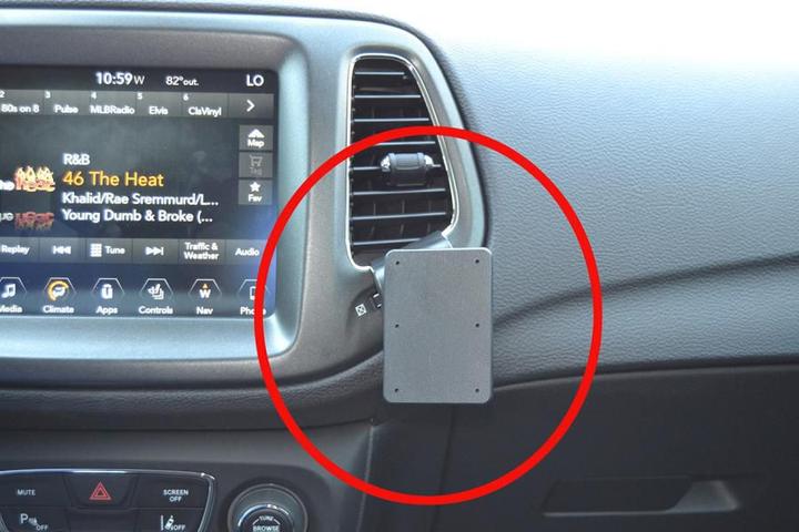 Actual product image Brodit 855324 Car mount Jeep Compass 17-18