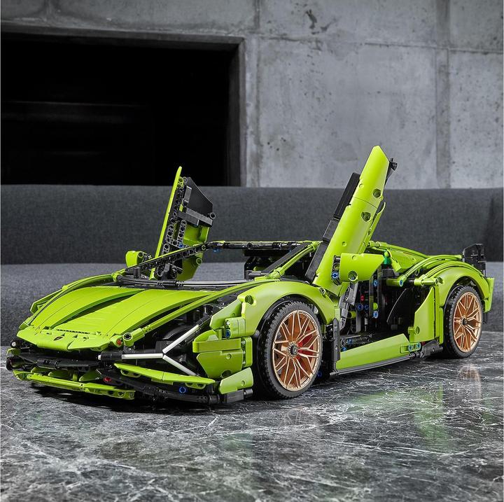 Actual product image LEGO Lamborghini Sián FKP 37 (42115, LEGO Technic, LEGO Rare Sets)