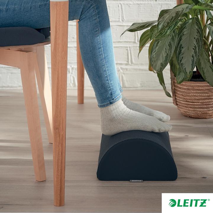 Actual product image Leitz Ergo Cosy footrest (26 x 14 x 40.5 cm)