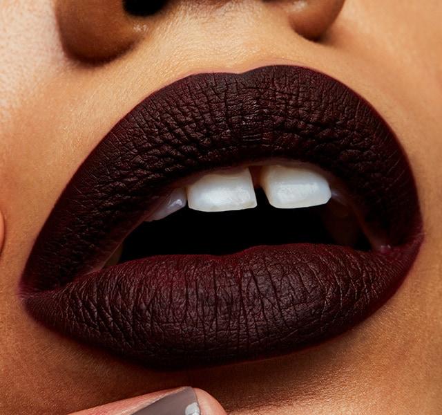Produktbild MAC Cosmetics Retro Matte Liquid Lipcolour (High Drama)