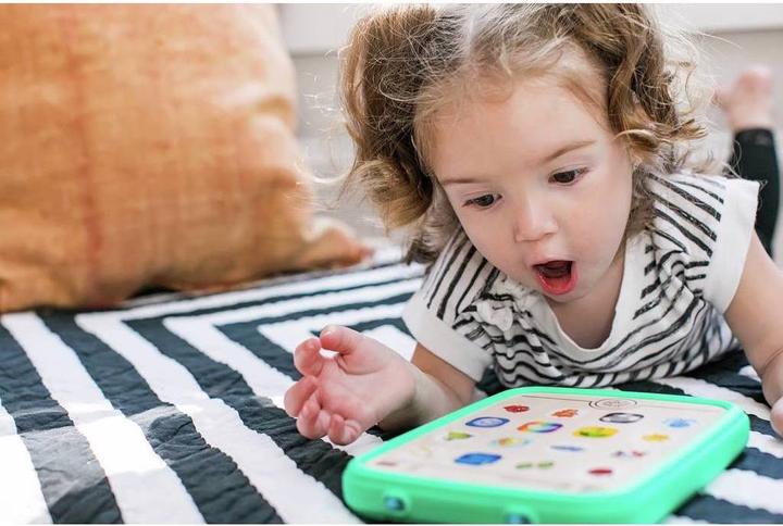 Actual product image Hape Baby Einstein Baby Learning Tablet (Italian, German, English)