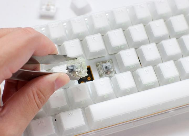 Actual product image Ducky One 3 Aura (DE, Cable)