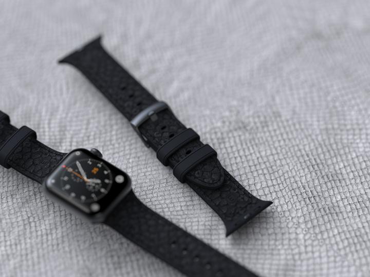 Actual product image Njord Salmon Leather Strap Vindur Watch Strap for Apple Watch 40/41mm (22 mm, Vegan Leather, Stainless steel fastener, Salmon leather)