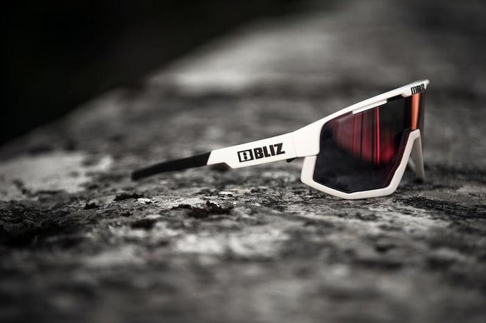 Actual product image Bliz Fusion (matt white, White, Black, Smoke w Red Multi)
