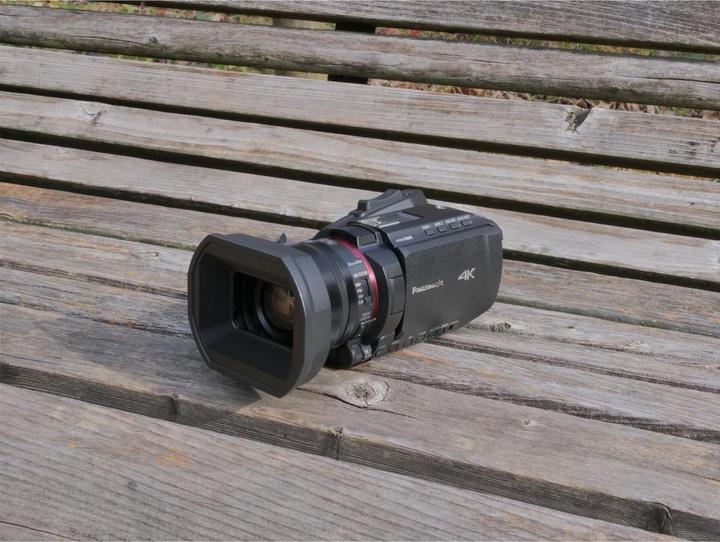 Produktbild Panasonic HC-X1200E schwarz (2.76 Mpx, 60p, 24 x)