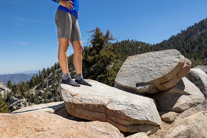 Actual product image Injinji Women's Trail MW Mini-Crew (XS/S)
