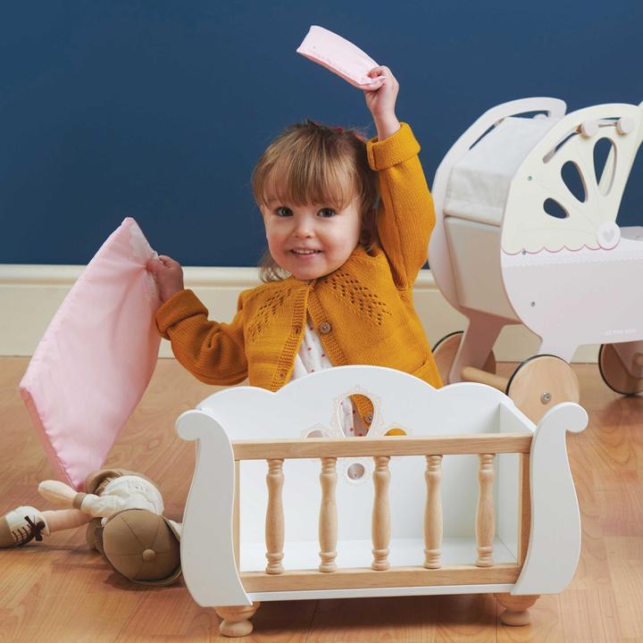 Produktbild Le Toy Van Puppenbett mit Gitterstäben