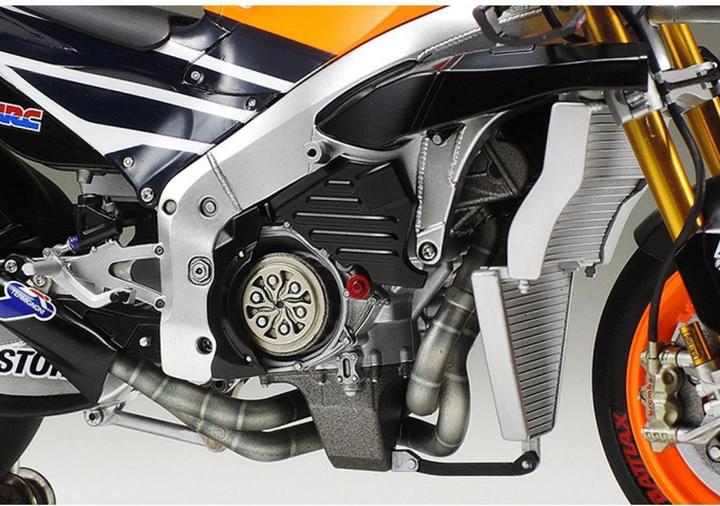 Actual product image Tamiya Repsol Honda RC213V 2014