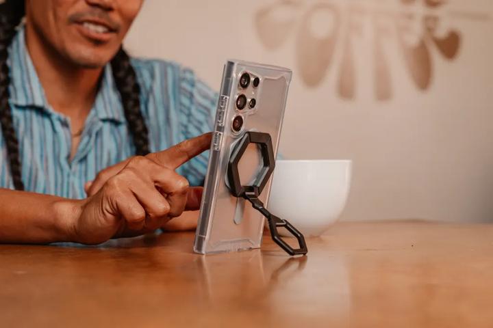 Actual product image UAG Magnetic Ring Stand