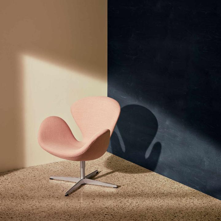 Actual product image Fritz Hansen The Swan / Swan 3320 Christianshavn Edition armchair