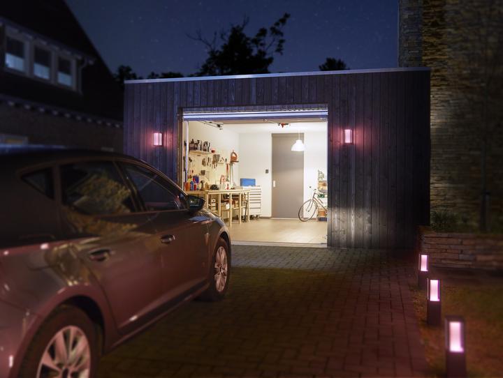 Actual product image Philips Hue White (E27, 15.50 W, 1600 lm, 1 x, F)