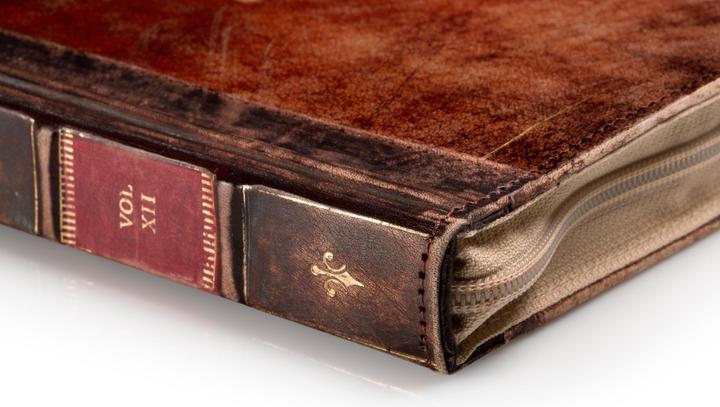 Actual product image TwelveSouth Rutledge BookBook 11" (11", Apple)