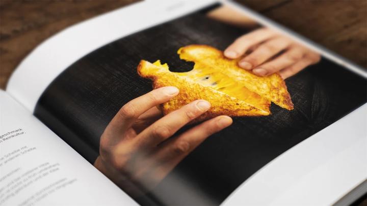 Produktbild Ein unverschämt gutes Kochbuch (Deutsch, Joshua Weissman, Helmut Ertl, DK Verlag, 2021)