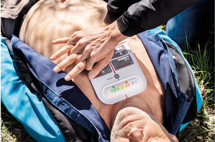 Actual product image Beurer Lifepad RH 112 resuscitation aid (First Aid Kit)