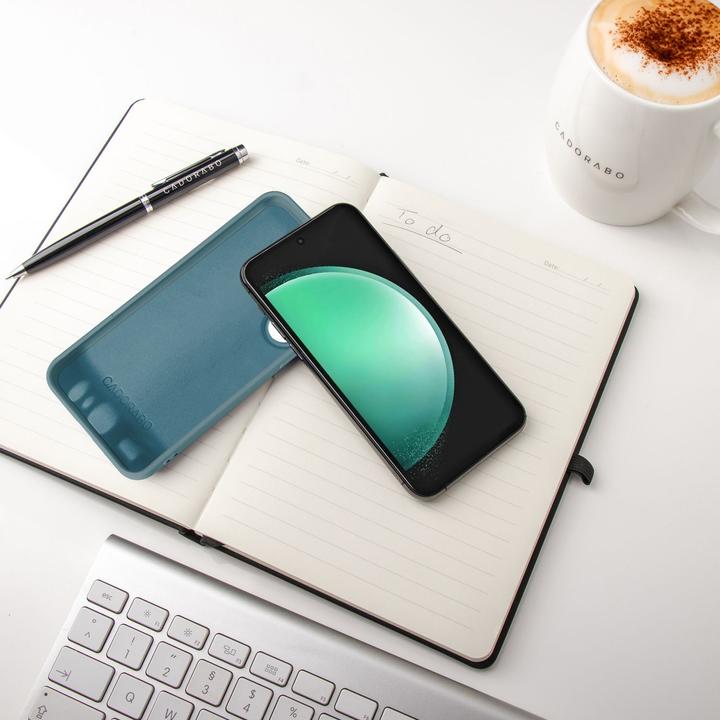 Produktbild Cadorabo Hülle für Samsung Galaxy S24 FE im Liquid Case Design (Samsung Galaxy S24 FE)
