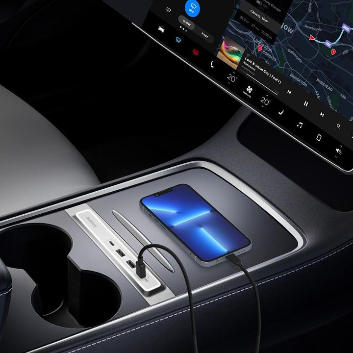 Produktbild Momax One Link 4 Port USB und USB-C Hub Erweiterung Tesla Model 3 / Model Y (USB-C, 4 Ports)