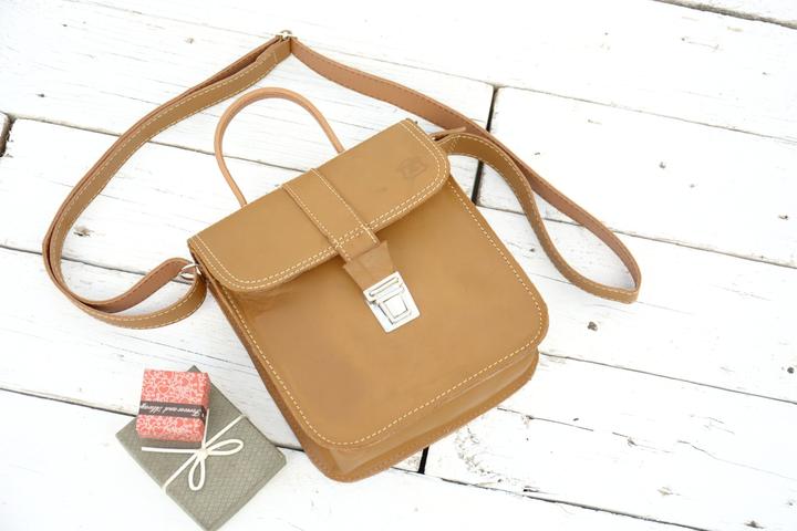 Produktbild Only-Bags.Store Leder Hellbraun Karamell Messenger Bag Business Bag, Front Lock Leder Crossbody Bag
