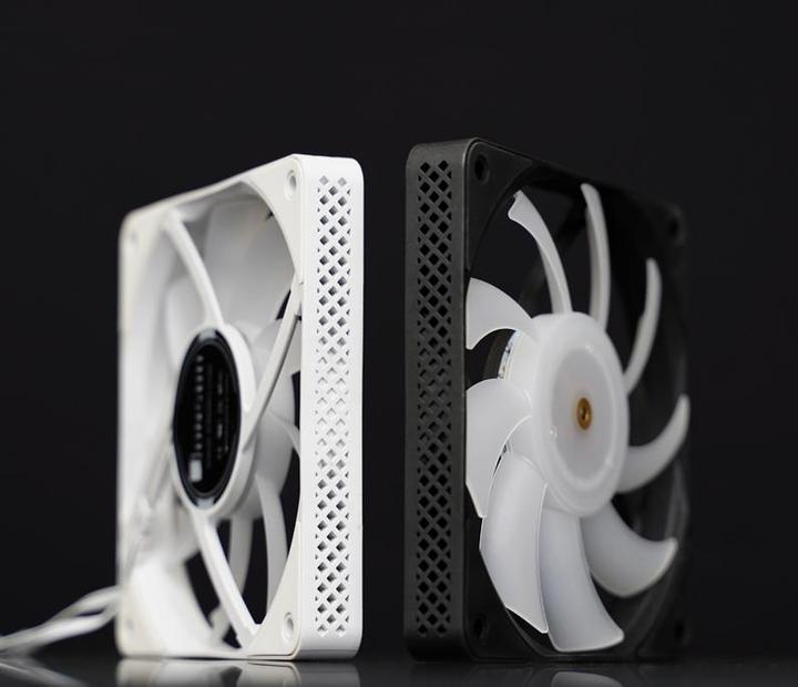 Image du produit Jonsbo HF1215 Ventilateur Slim PWM, ARGB, 120mm (120 mm, 1 x)