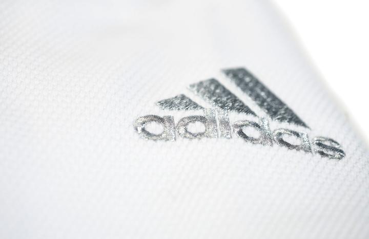 Produktbild adidas Judo-Anzug "Millenium" weiss/silbernes Logo, J990