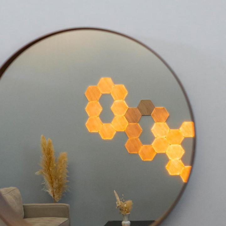 Actual product image Nanoleaf Wood (22 lm)