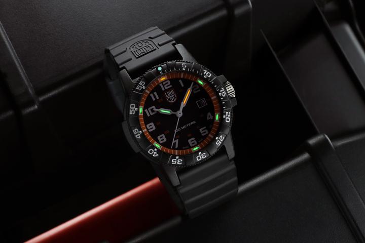 Actual product image Luminox Leatherback Sea Turtle Giant 0320 Series (Analogue wristwatch, 44 mm)