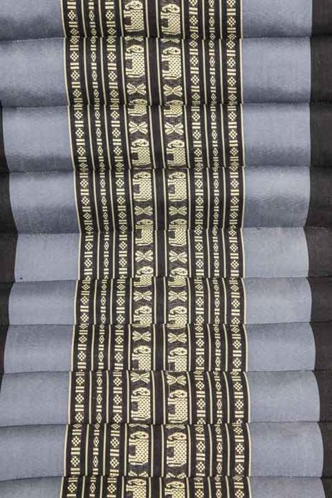 Image du produit Cachet Dreieckskissen mit einer Matte (38 cm)