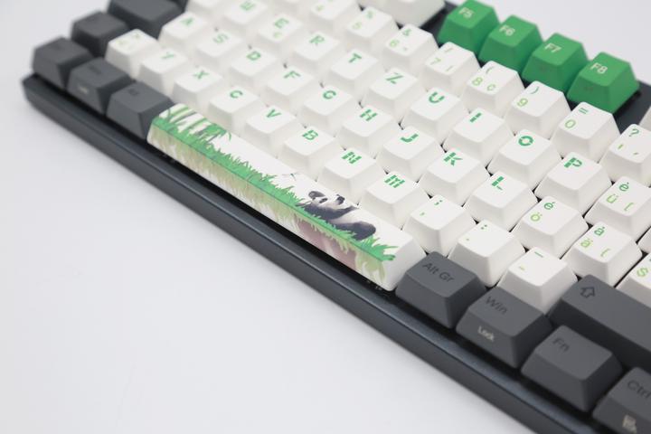 Actual product image Varmilo Panda VA88 (CH, Cable)