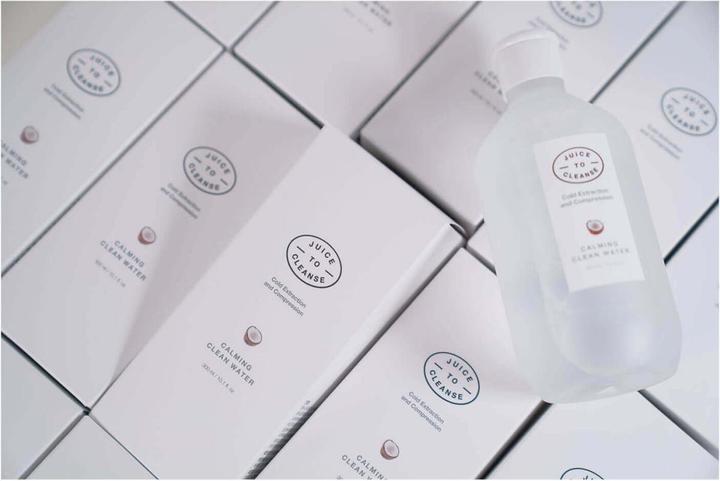 Produktbild Juice to Cleanse Calming Clean Water (Reinigungstücher, 300 ml)