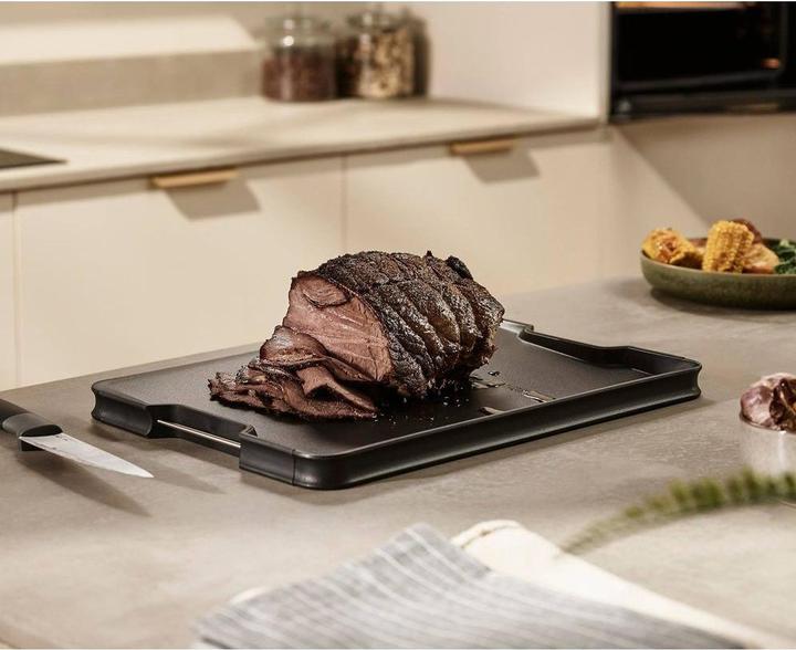 Actual product image Joseph Joseph Cut & Carve Plus Cutting Board Extra Large - Red