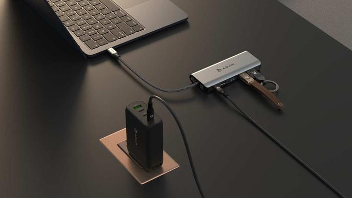 Produktbild Adam Elements CASA HUB A01s | Grau | USB-C 4K 6-in-1 Hub (USB-C)