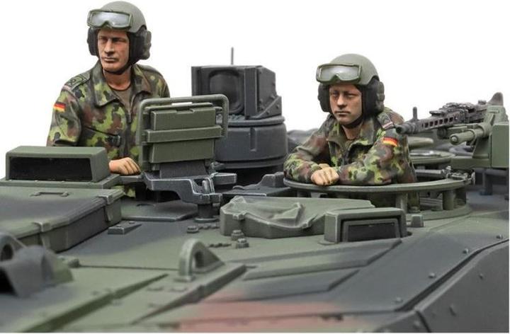 Actual product image Tamiya Leopard 2 A7V