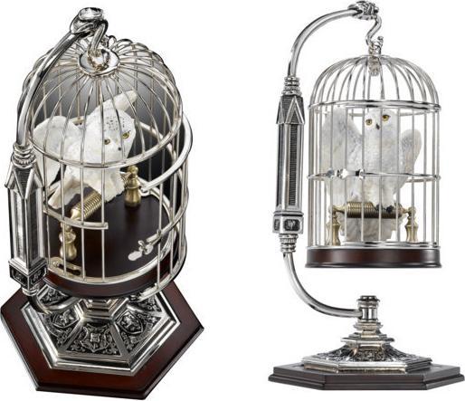 Productafbeelding Noble Collection Harry Potter miniatuur Hedwig in een kooi