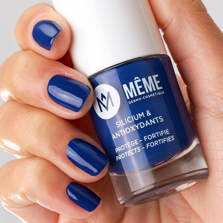 Actual product image Même Antioxidant nail polish (Navy blue, Colour paint)