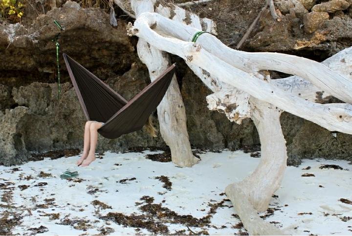 Immagine prodotto Vivere Amaca Parachute Hammock nero/grigio (181 kg)