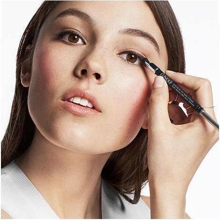 Produktbild Clinique Quickliner (02 Intense Plum)