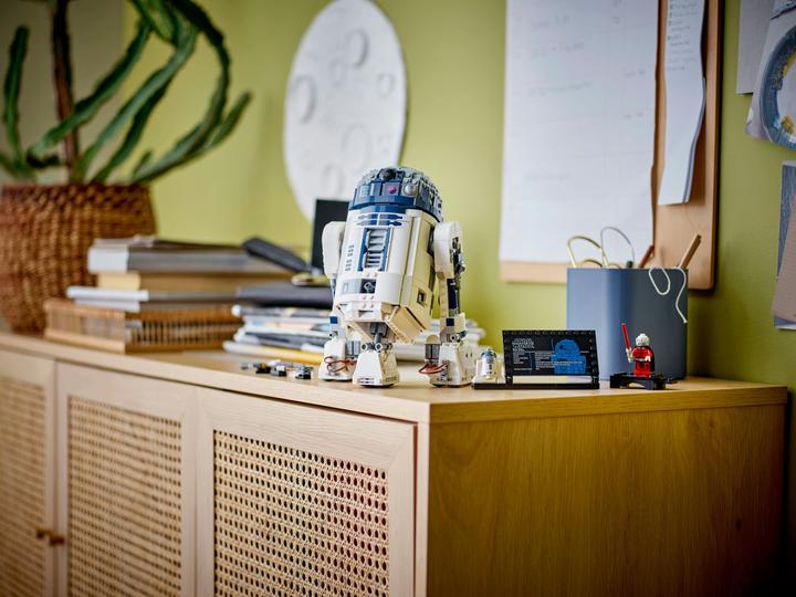 Actual product image LEGO R2-D2 (75379, LEGO Star Wars)