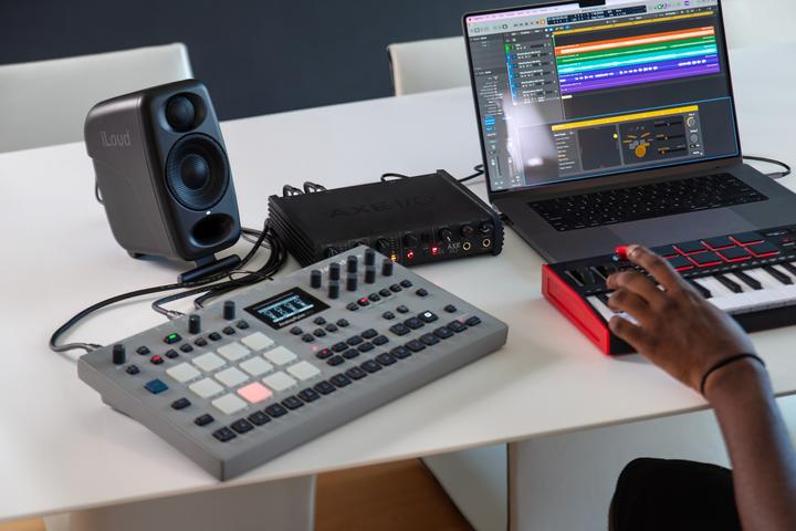 Produktbild IK Multimedia iLoud Micro Monitor Pro Single (Aktiv, 1 Stk., 1x 50 W)