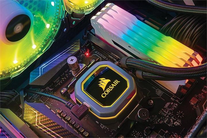 Produktbild Corsair Vengeance RGB Pro (2 x 16GB, 3200 MHz, DDR4-RAM, DIMM)