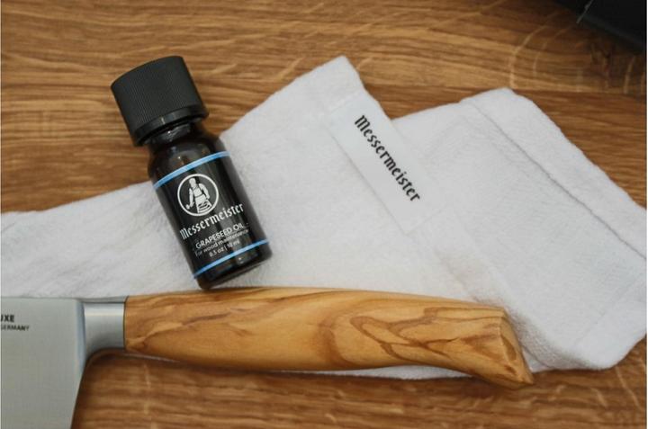 Actual product image Messermeister Blade care Oliva Luxe