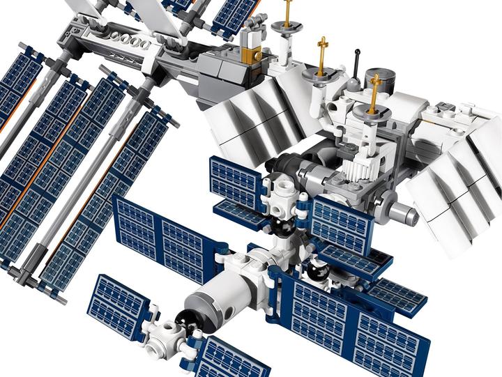 Immagine prodotto LEGO Stazione spaziale internazionale (21321, LEGO Ideas, Set LEGO rari)
