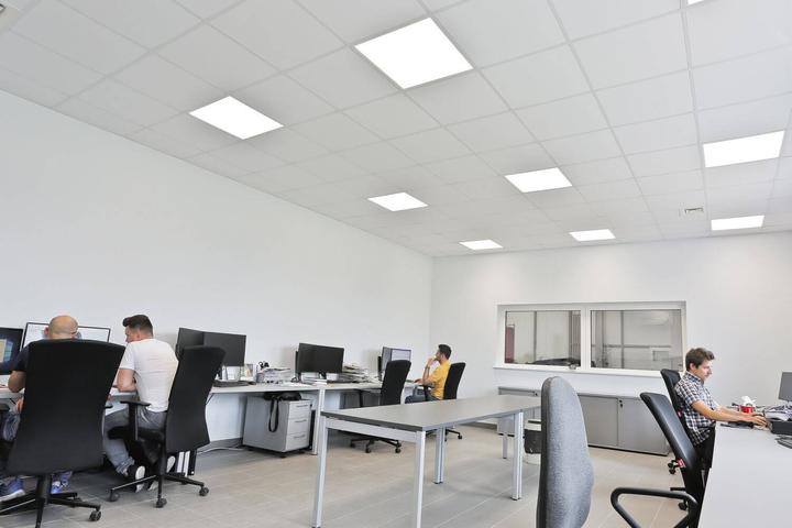 Produktbild Ledvance PL COMP 600 V 33W 84 (3630 lm)