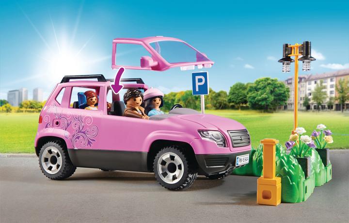 Immagine prodotto Playmobil Auto familiare con parcheggio (9404)