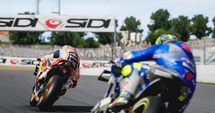 Immagine prodotto Plaion MotoGP 21 (PS5, IT)